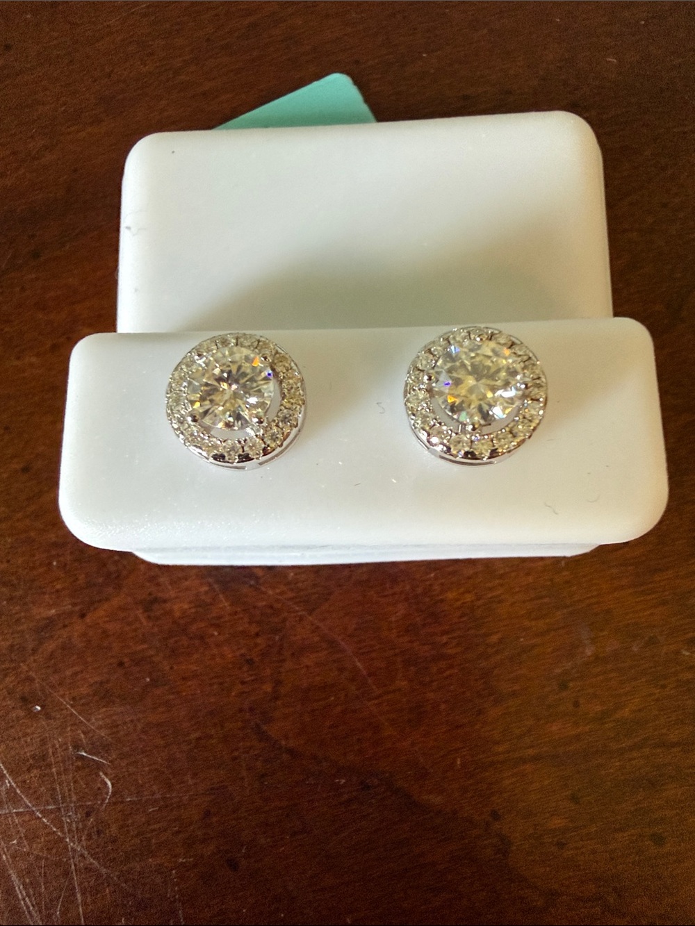 Classic Round 1.18 carat Halo Stud Earrings - 925 Silver
